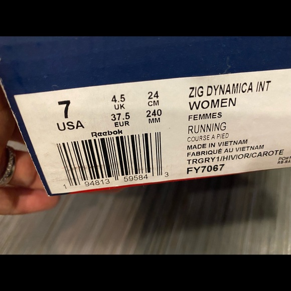 Women’s Running Shoes - Picture 5 of 5